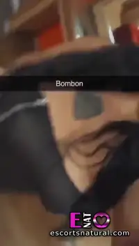 Video de la bella Jade Bombon # 211
